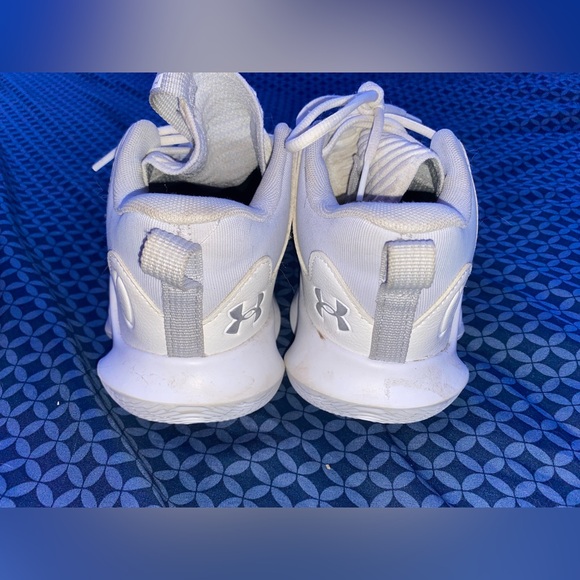 Womens Basketball Shoes, size 10, dont stink, and used for 1 basketball season. - Picture 3 of 5